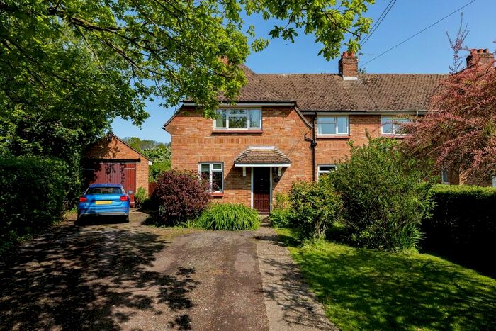 3 Bedroom Semi-Detached House For Sale In Broome Close Villas, Shalford, Braintree, CM7
