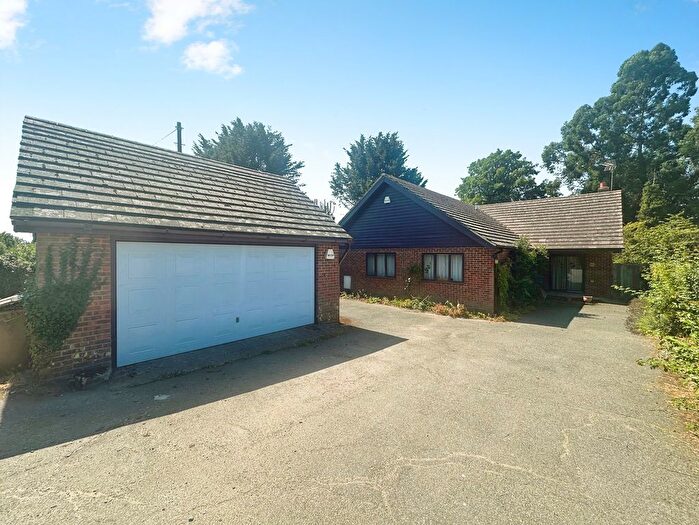3 Bedroom Bungalow For Sale In Lower Vicarage Road, Ashford, TN24