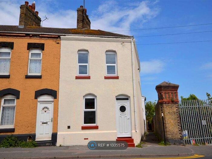 3 Bedroom End Of Terrace House To Rent In Boundary Road, Ramsgate, CT11
