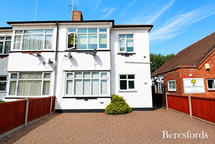 2 Bedroom Flat To Rent In Ardleigh Green Road, RM11