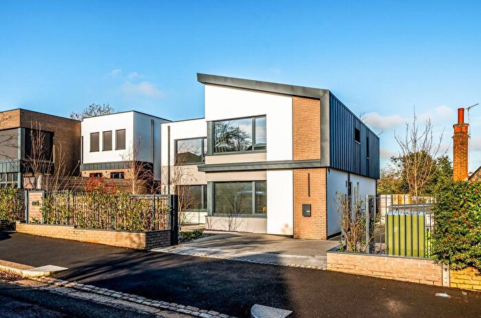 5 Bedroom Detached House For Sale In Willenhall Avenue, New Barnet, EN5