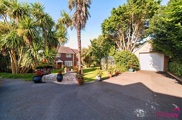4 Bedroom Detached House For Sale In Wyke Road, Weymouth, DT4