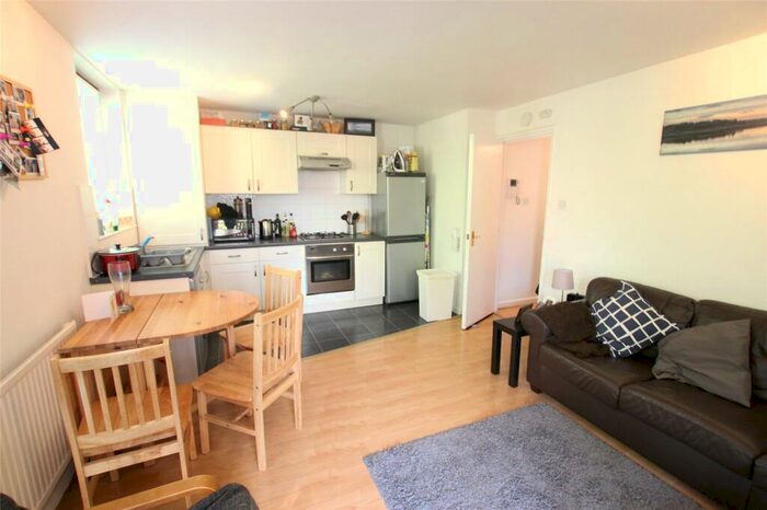 1 Bedroom Property To Rent In China Court, Asher Way, London, E1W