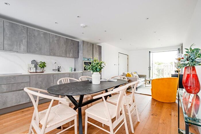 2 Bedroom Apartment For Sale In Marquis Road, Camden, NW1