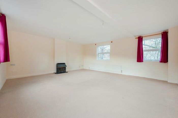 5 Bedroom Flat To Rent In River Place, London N1