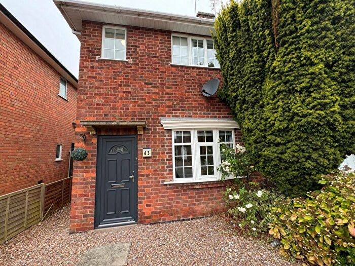 3 Bedroom Semi-Detached House To Rent In Sandhurst Street, Oadby, LE2