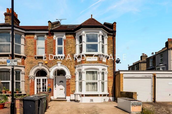 4 Bedroom Flat To Rent In Chelmsford Road, London, E11