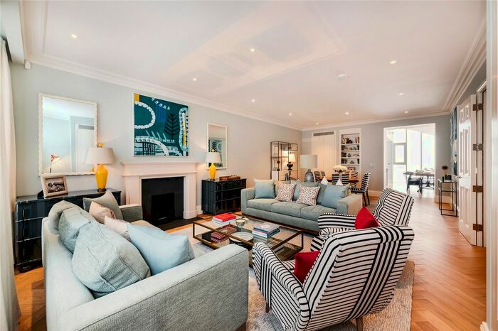 3 Bedroom Flat To Rent In Chesham Street, London, SW1X