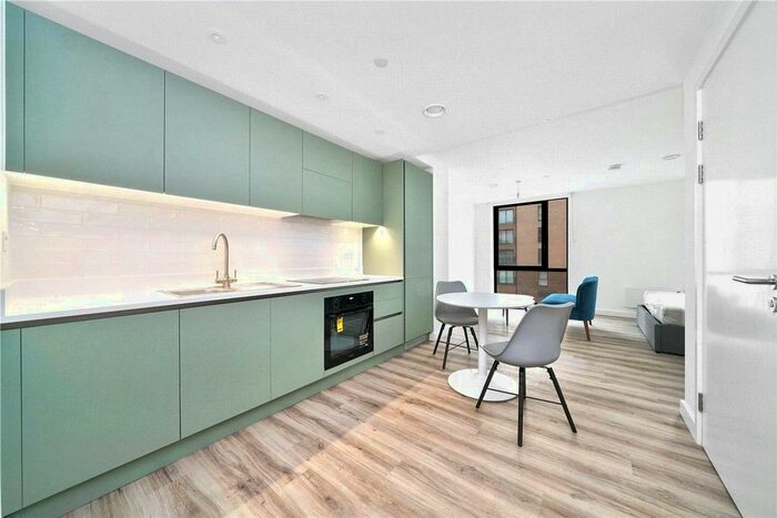 Studio To Rent In Viva Court, Kimpton Road, Luton, LU2