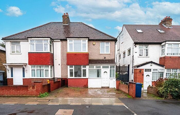 3 Bedroom Property To Rent In The Approach, London, East Acton, London, W3