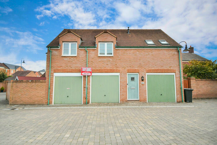 2 Bedroom House To Rent In East Wichel, SN1