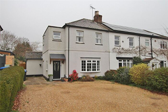 2 Bedroom Maisonette For Sale In Woking, GU21