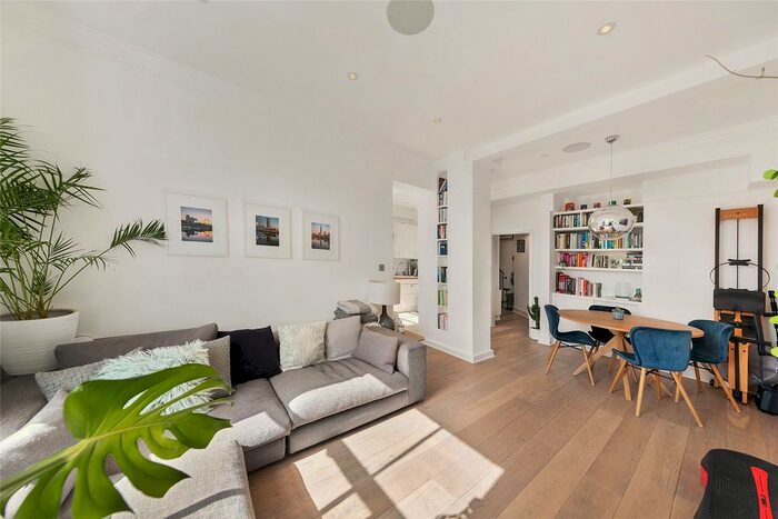 2 Bedroom Terraced House To Rent In Clanricarde Gardens, Notting Hill, W2