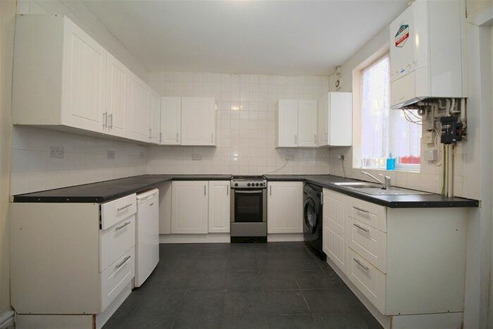 3 Bedroom Terraced House To Rent In Howard Street, Loughborough, LE11