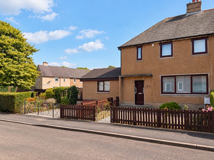 4 Bedroom Semi Detached House For Sale In , Alexander Avenue, Falkirk, FK2