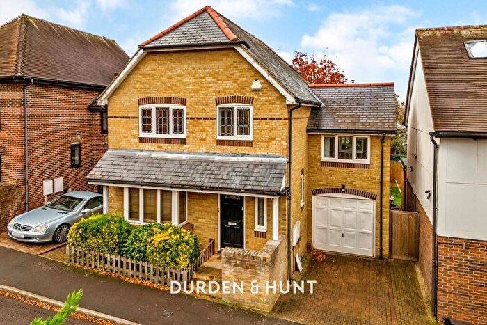 4 Bedroom Detached House To Rent In Grovewood Place, Woodford Green, IG8