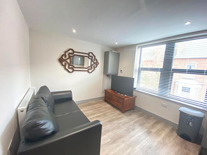 2 Bedroom Apartment To Rent In Flat, Stratford Road, West Bridgford, Nottingham, NG2