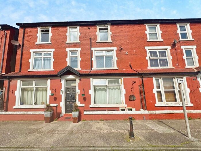 5 Bedroom Apartment For Sale In St. Bedes Avenue, Blackpool, Lancashire, FY4