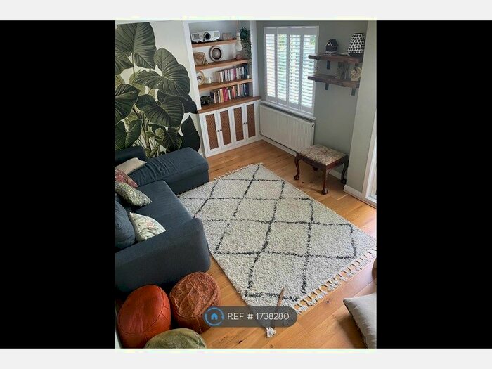 2 Bedroom Maisonette To Rent In Gordon Court Whitehall Park Road, London, W4