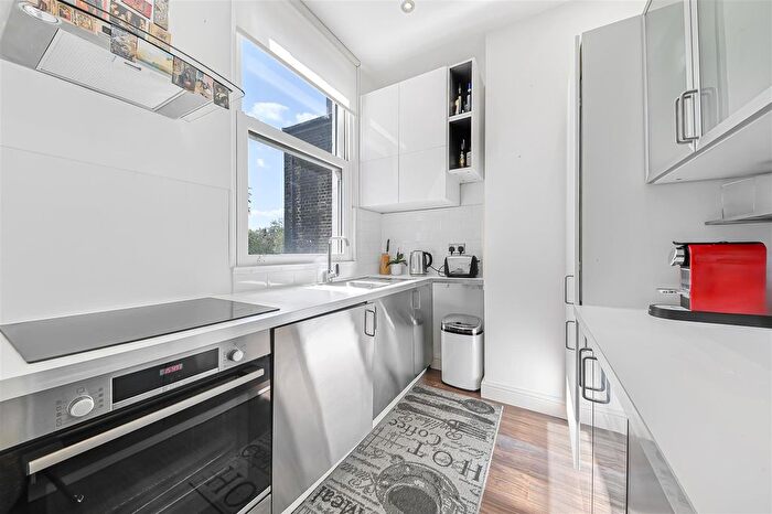 1 Bedroom Flat For Sale In Hormead Road, London, W9