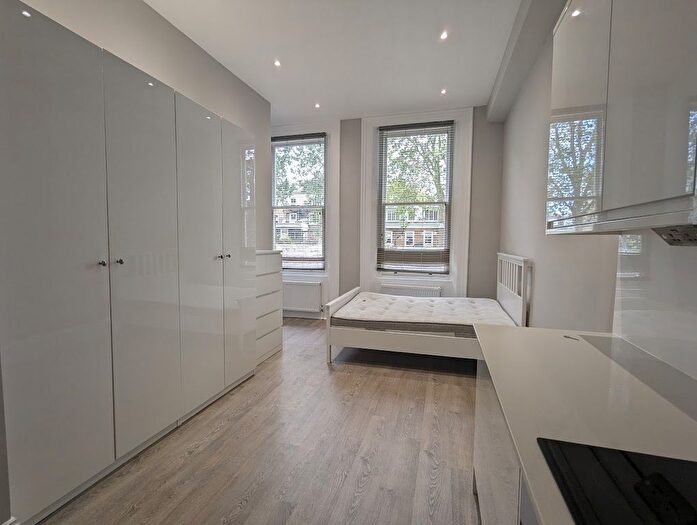 Studio To Rent In Harrington Gardens, London, SW7