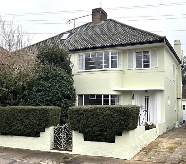 3 Bedroom Semi-Detached House To Rent In Park House Gardens, East Twickenham, TW1