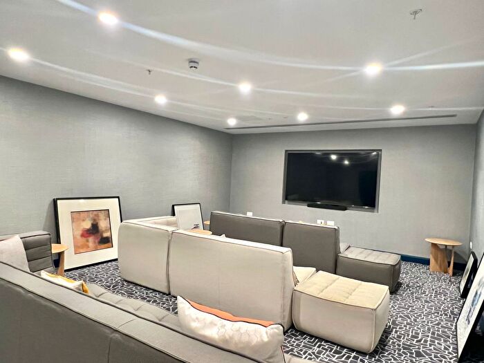 1 Bedroom Flat To Rent In Western Gateway, London, E16