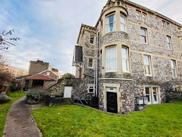 2 Bedroom Flat To Rent In B, Chandos Road, Redland, BS6