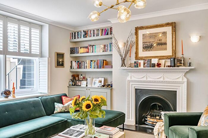 2 Bedroom Flat For Sale In St Georges Drive, Pimlico, London, SW1V