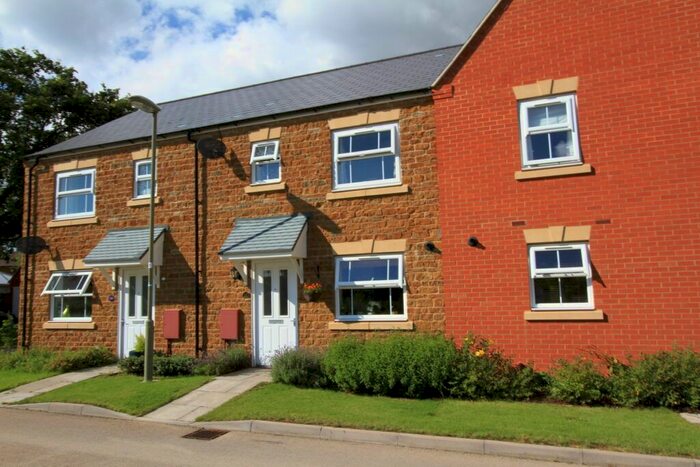 3 Bedroom Terraced House To Rent In Bridges Close, Bloxham, Oxon, OX15