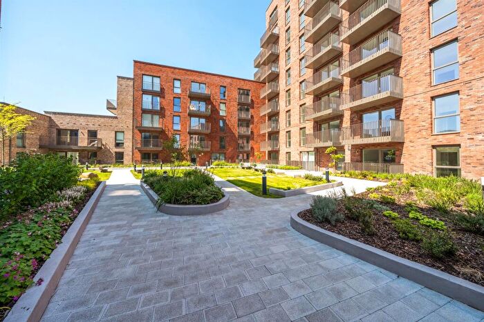 2 Bedroom Apartment For Sale In Moorbridge Road, Maidenhead, SL6