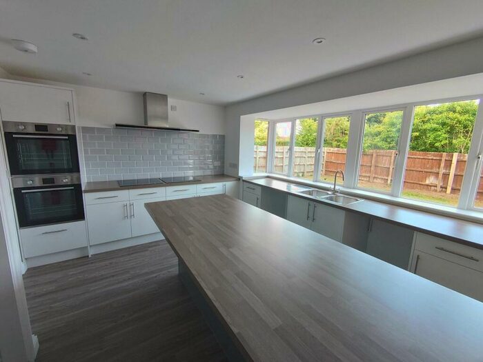 6 Bedroom Detached House To Rent In Bladewater Road, Norwich, NR5