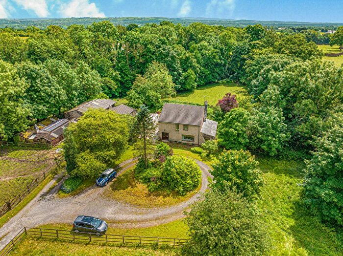 4 Bedroom Detached House For Sale In Lower Road, Knowle Green, PR3