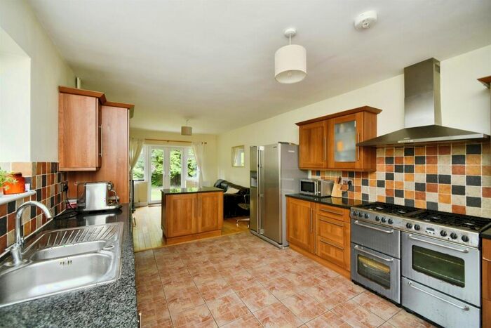 4 Bedroom Detached House For Sale In Ladies Mile Road, Brighton, BN1