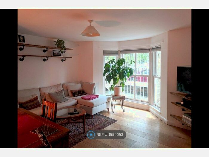 2 Bedroom Flat To Rent In Villa Road, London, SW9