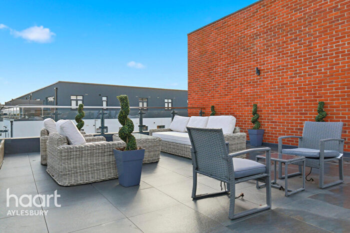 1 Bedroom Apartment For Sale In New Street, Aylesbury, HP20