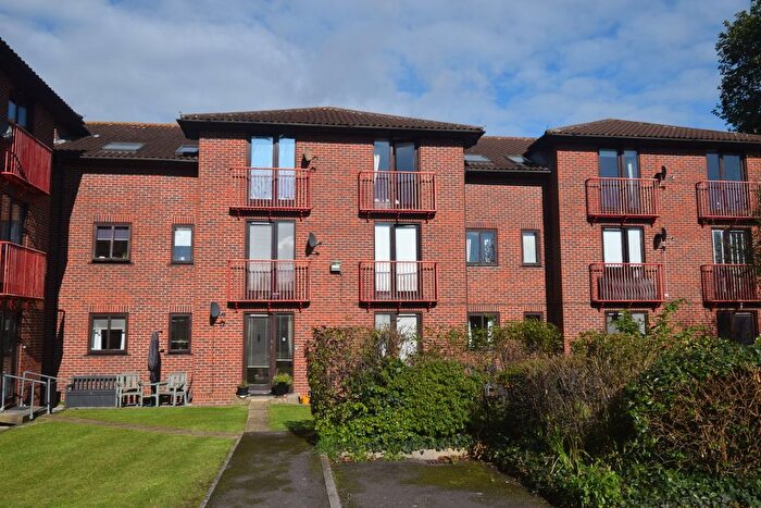 1 Bedroom Flat To Rent In Aspen Court, Bridgwater, TA6