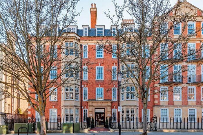 3 Bedroom Flat To Rent In Coleherne Court, The Little Boltons, London, SW5