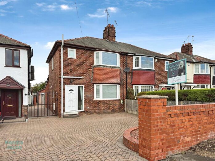 3 Bedroom Semi-Detached House For Sale In Carlton Road, Worksop, S81