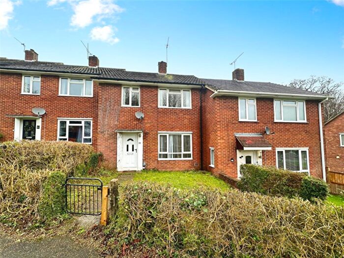 3 Bedroom Terraced House For Sale In Mousehole Lane, Southampton, Hampshire, SO18