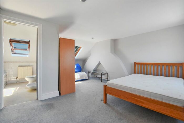 3 Bedroom Terraced House To Rent In Langthorne Street, Fulham, SW6