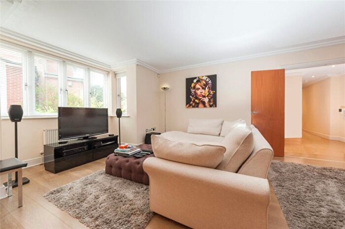 2 Bedroom Flat To Rent In Westfield, Kidderpore Avenue, NW3
