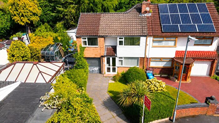 4 Bedroom Semi Detached House For Sale In Pottery Close, Whiston, L35