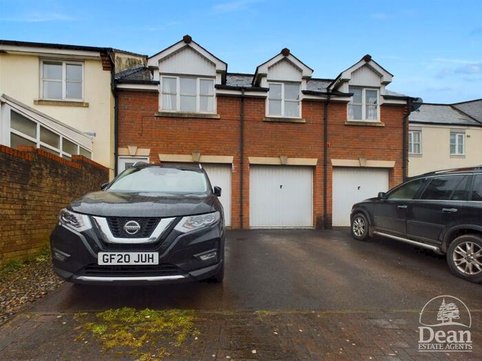 2 Bedroom Coach House For Sale In Listers Place, Cinderford, GL14