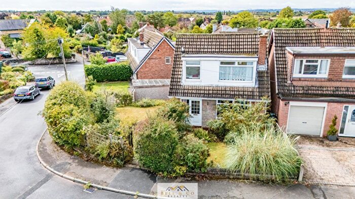 3 Bedroom Detached House For Sale In Southfarm Avenue, Harthill, Sheffield, S26