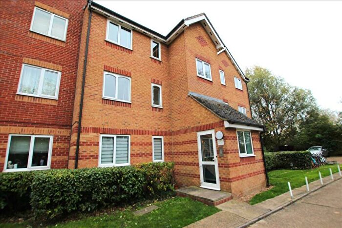 1 Bedroom Flat To Rent In Bream Close, Tottenham, London, N17