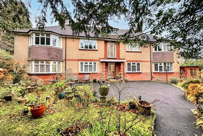 2 Bedroom Flat For Sale In Dean Park, BH1