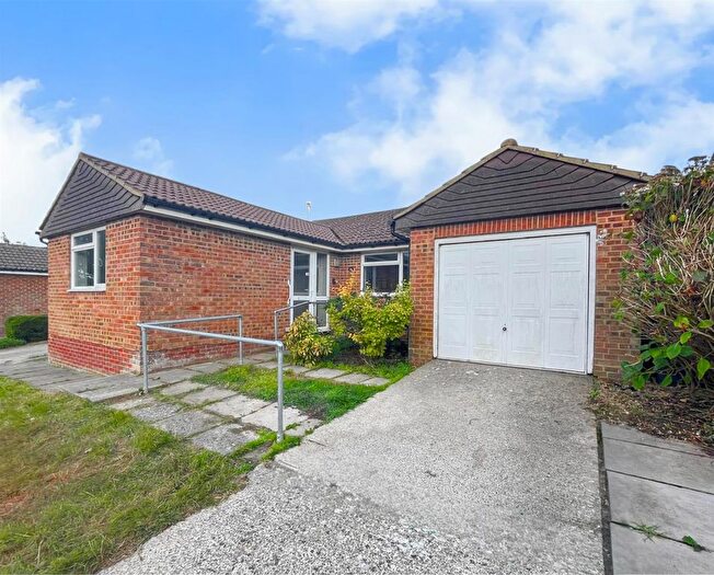 3 Bedroom Detached Bungalow To Rent In Kite Close, St. Leonards, TN38