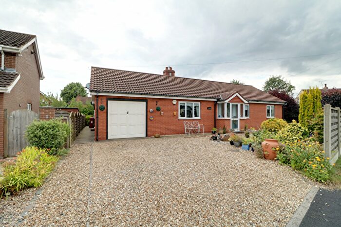4 Bedroom Detached Bungalow For Sale In Top Road, Worlaby, Brigg, DN20