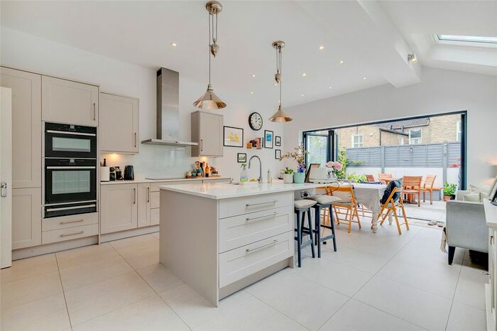 4 Bedroom Terraced House To Rent In Cathles Road, London, SW12